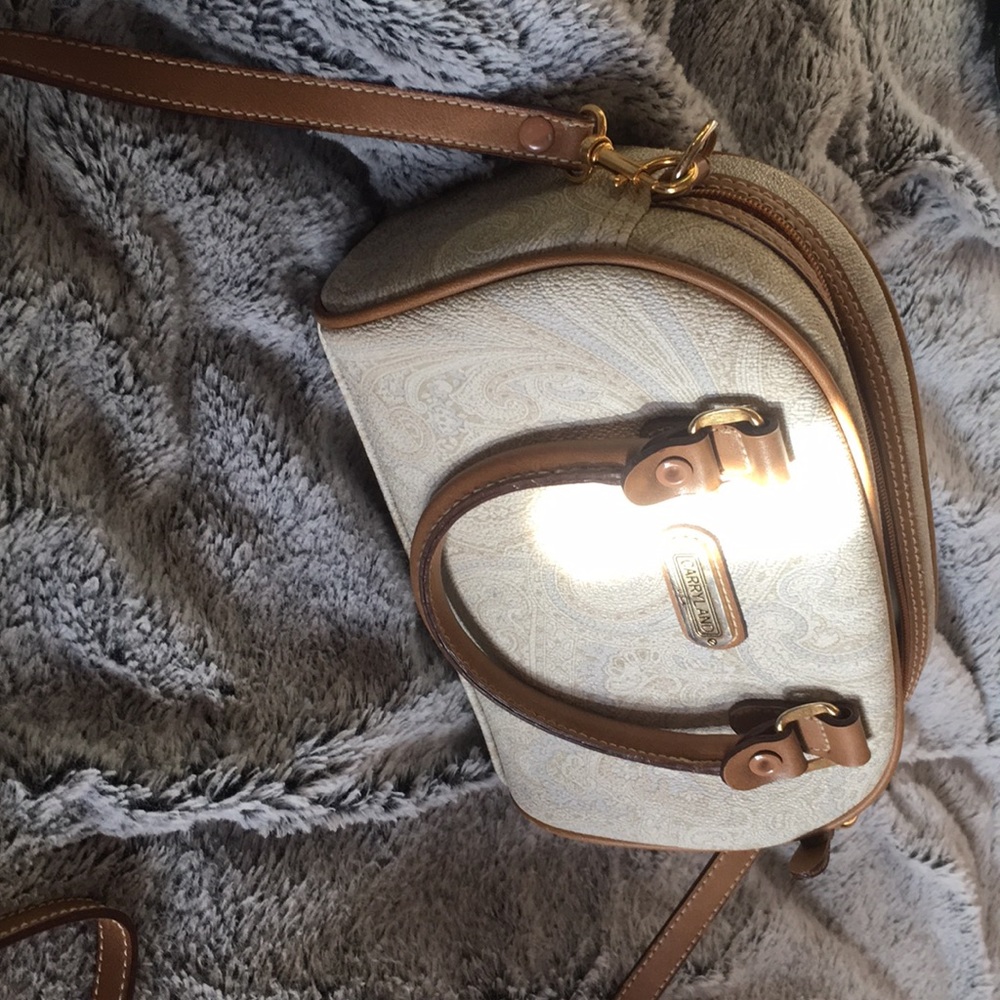 Carryland purse